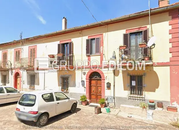 Appartamento all’asta a Narni, Frazione Montoro, Piazza SantEgidio n. 13 – piano terra, 5 locali – asta 14/10/2026