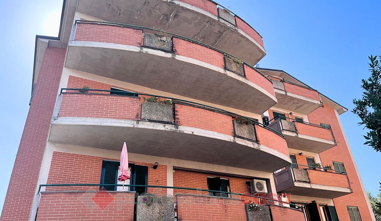 4 O PIÙ LOCALI VENDITA PERUGIA