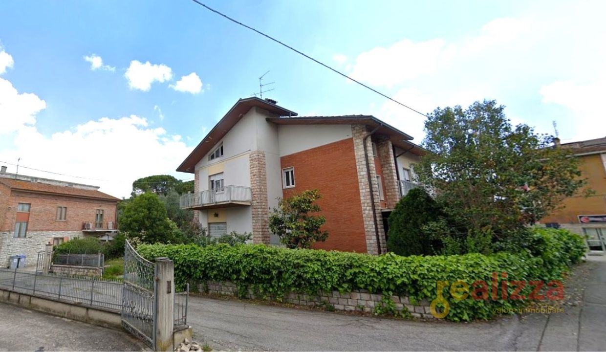 CASA INDIPENDENTE VENDITA PERUGIA PILA