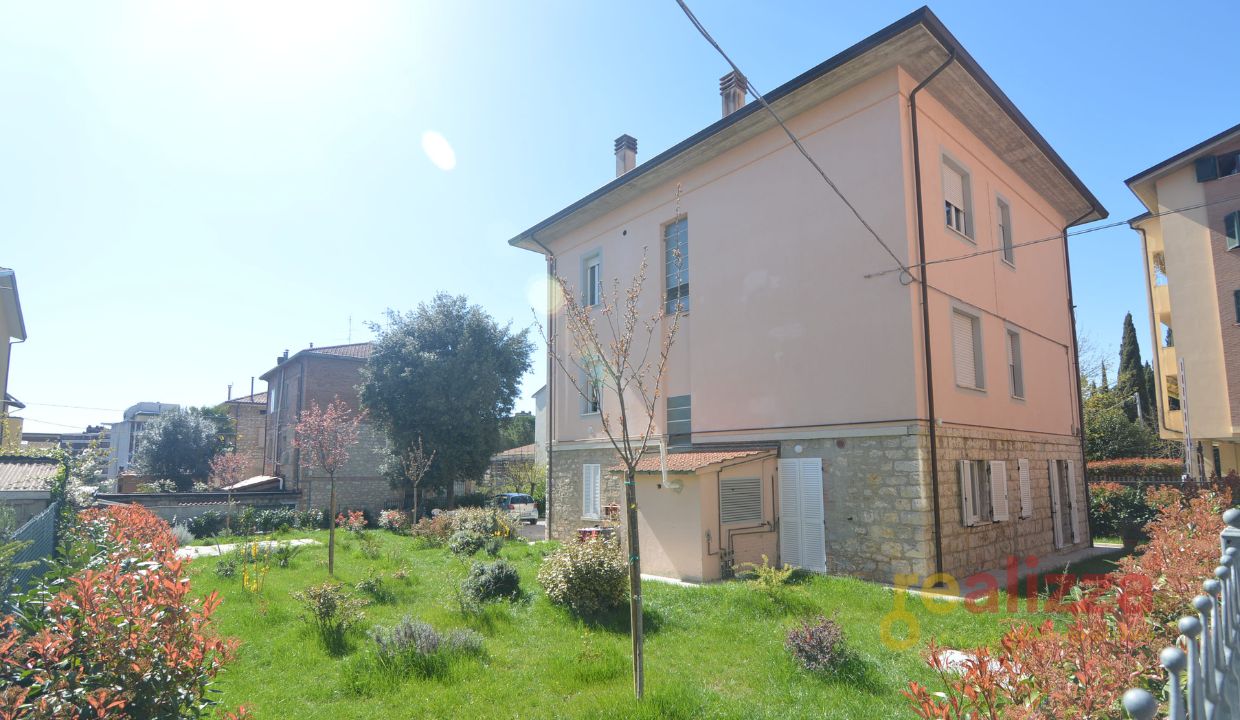 PALAZZO VENDITA PERUGIA 	MADONNA ALTA	