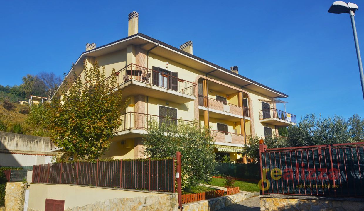 4 O PIÙ LOCALI VENDITA PERUGIA MONTELAGUARDIA