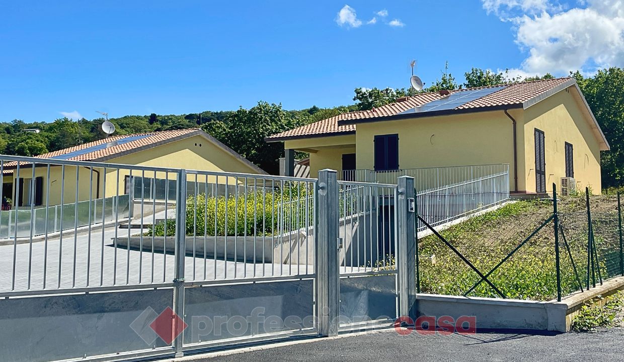VILLA VENDITA MAGIONE