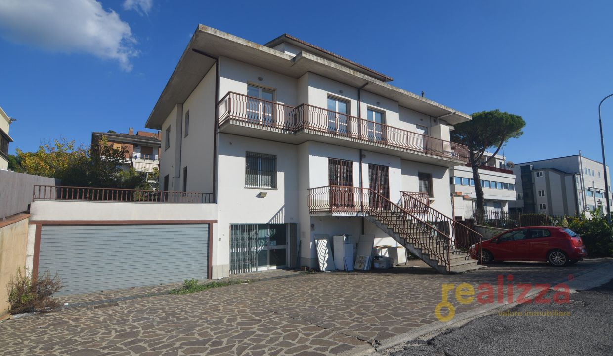 CASA INDIPENDENTE VENDITA PERUGIA 	MADONNA ALTA	