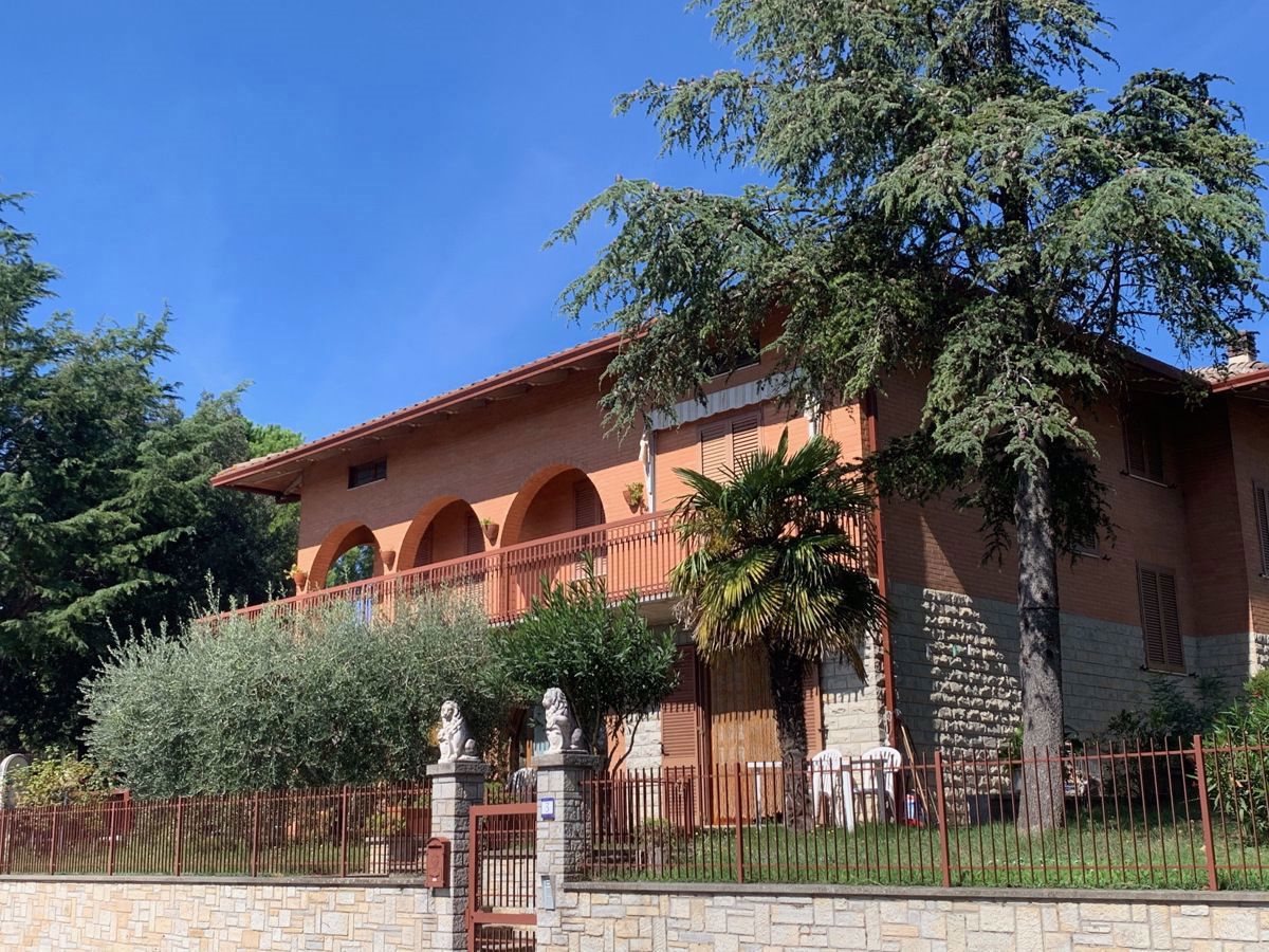 CASA INDIPENDENTE VENDITA PERUGIA RIPA