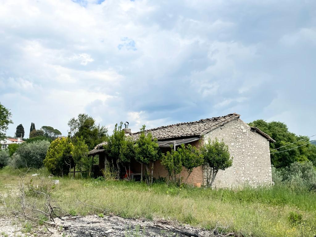 RUSTICO - CASALE VENDITA TERNI