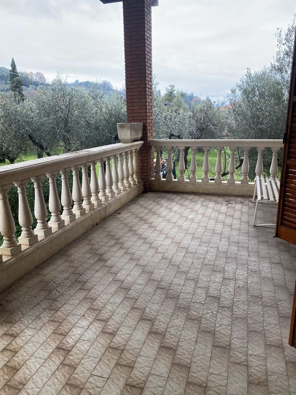 VILLA VENDITA MAGIONE