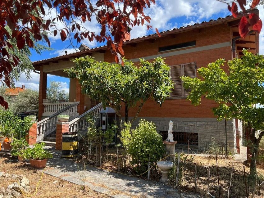VILLA VENDITA MAGIONE AGELLO