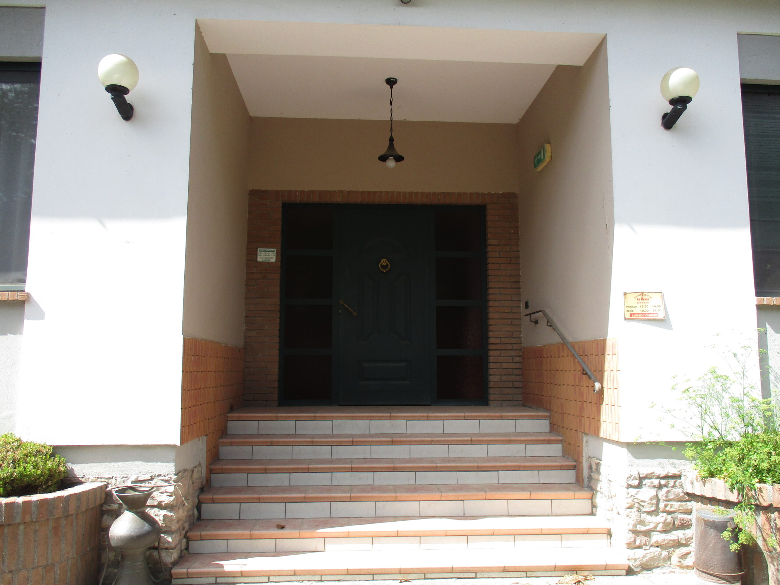 RISTORANTE VENDITA ARRONE