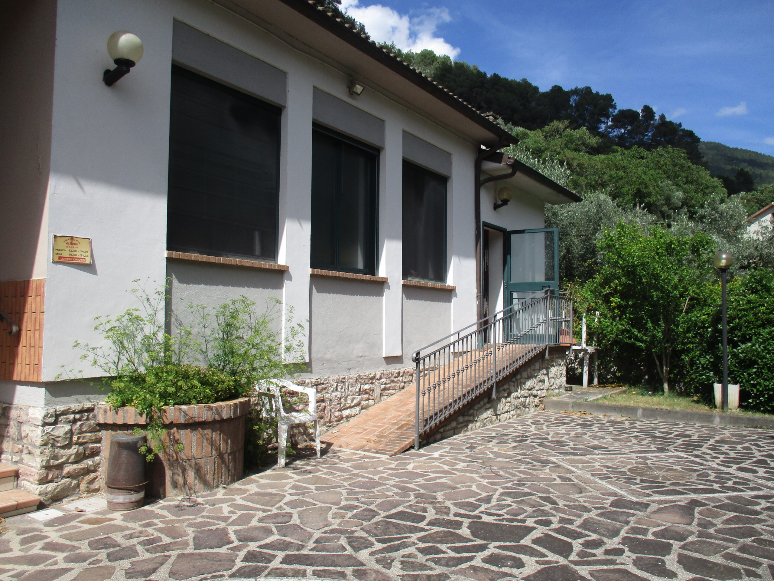 RISTORANTE VENDITA ARRONE