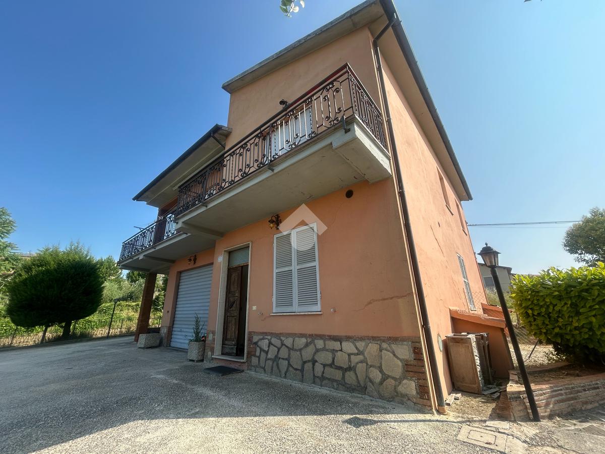 CASA INDIPENDENTE VENDITA AVIGLIANO UMBRO