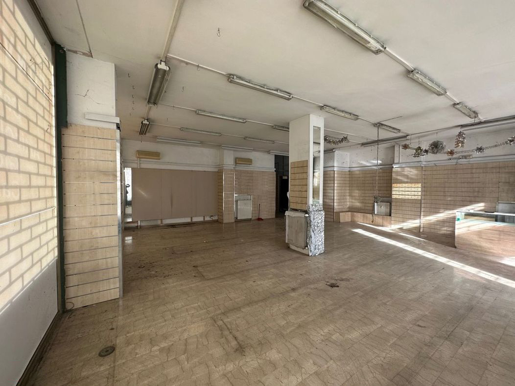 NEGOZIO VENDITA TERNI BATTISTI