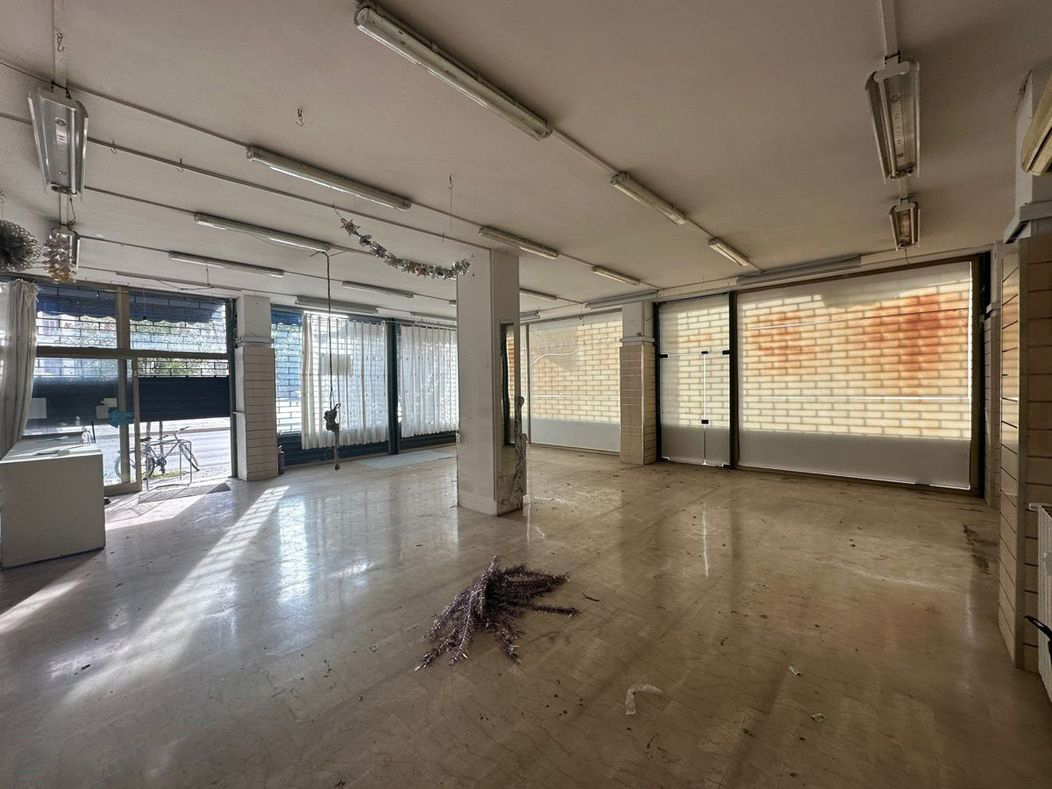 NEGOZIO VENDITA TERNI BATTISTI