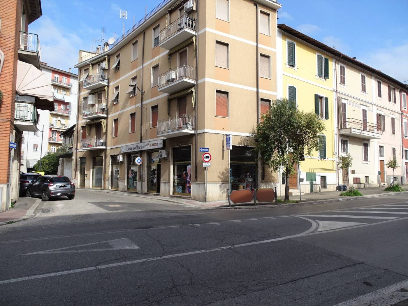 NEGOZIO AFFITTO TERNI BRIN