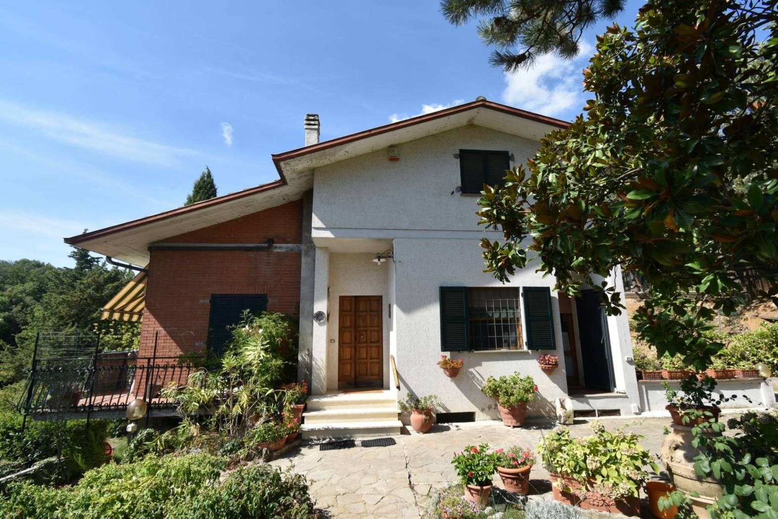 VILLA VENDITA PERUGIA 	MONTE MALBE	