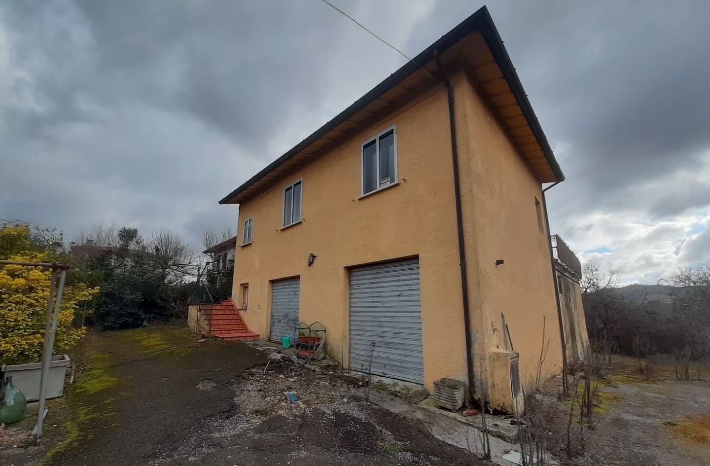 CASA INDIPENDENTE VENDITA VALFABBRICA CASA CASTALDA