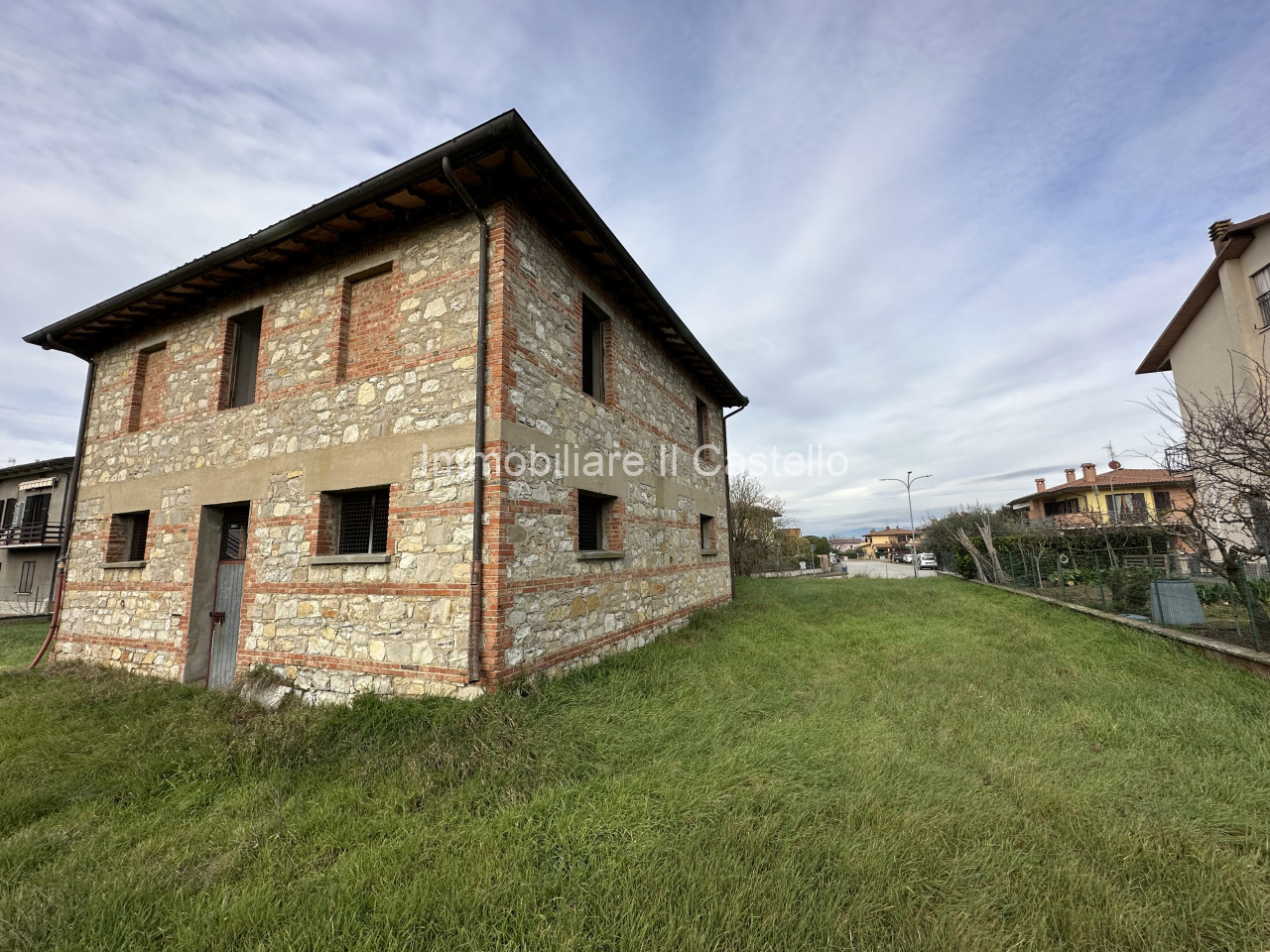 RUSTICO - CASALE VENDITA CASTIGLIONE DEL LAGO