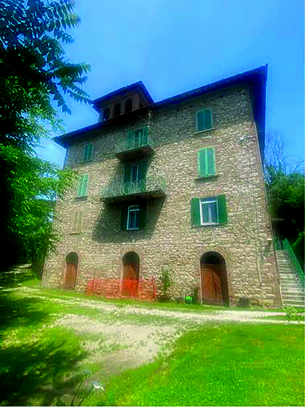 VILLA VENDITA PERUGIA CASE BRUCIATE