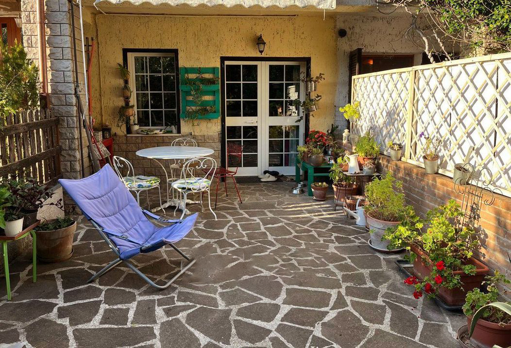 VILLA PORZIONE VENDITA PERUGIA CENERENTE