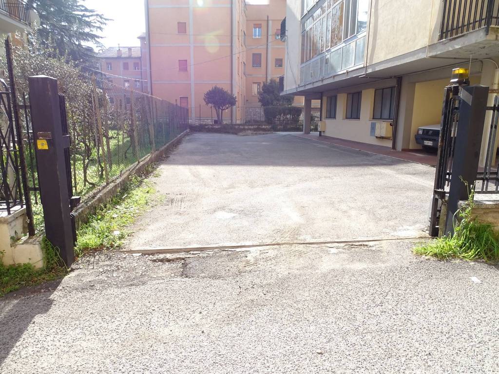 BOX - GARAGE VENDITA TERNI 	CESURE 	