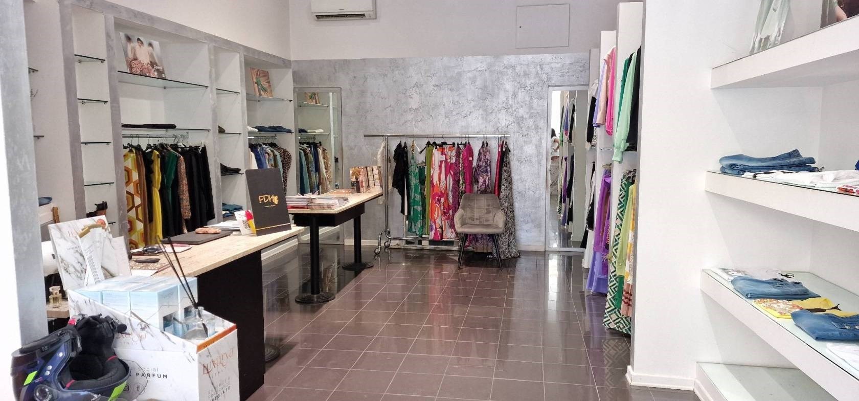 NEGOZIO AFFITTO TERNI CENTRO STORICO