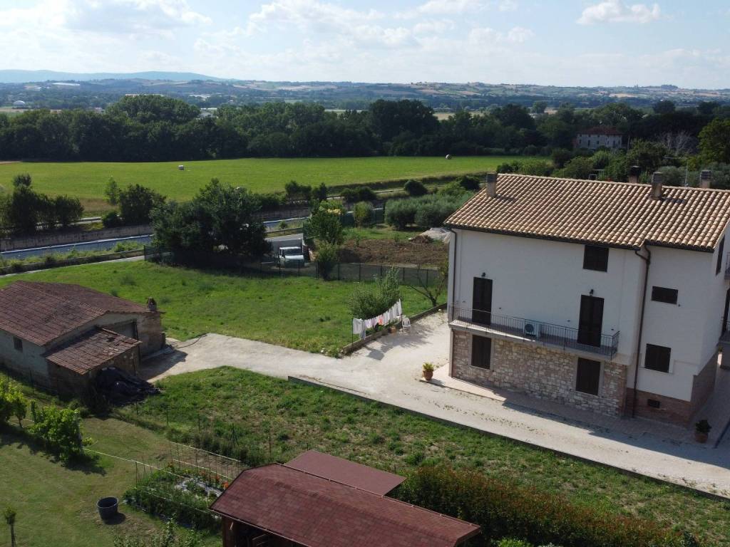 CASA INDIPENDENTE VENDITA COLLAZZONE COLLEPEPE
