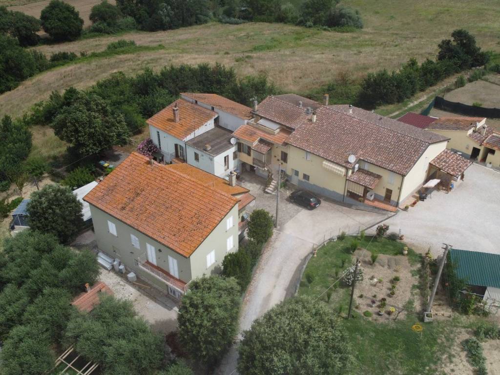 PORZIONE DI CASA VENDITA COLLAZZONE COLLEPEPE