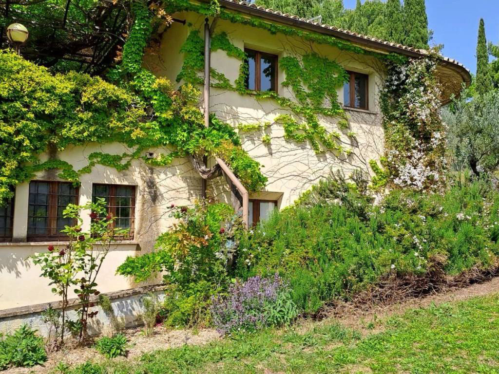 VILLA VENDITA FOLIGNO