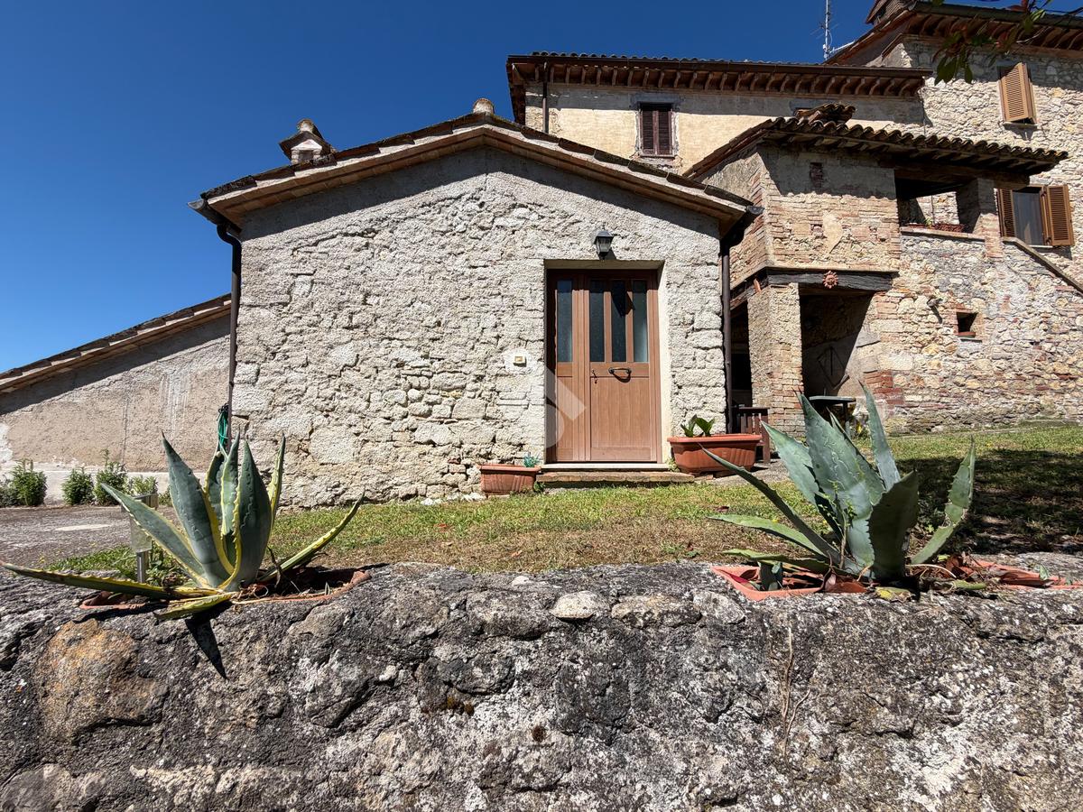 APPARTAMENTO AFFITTO MONTECASTRILLI