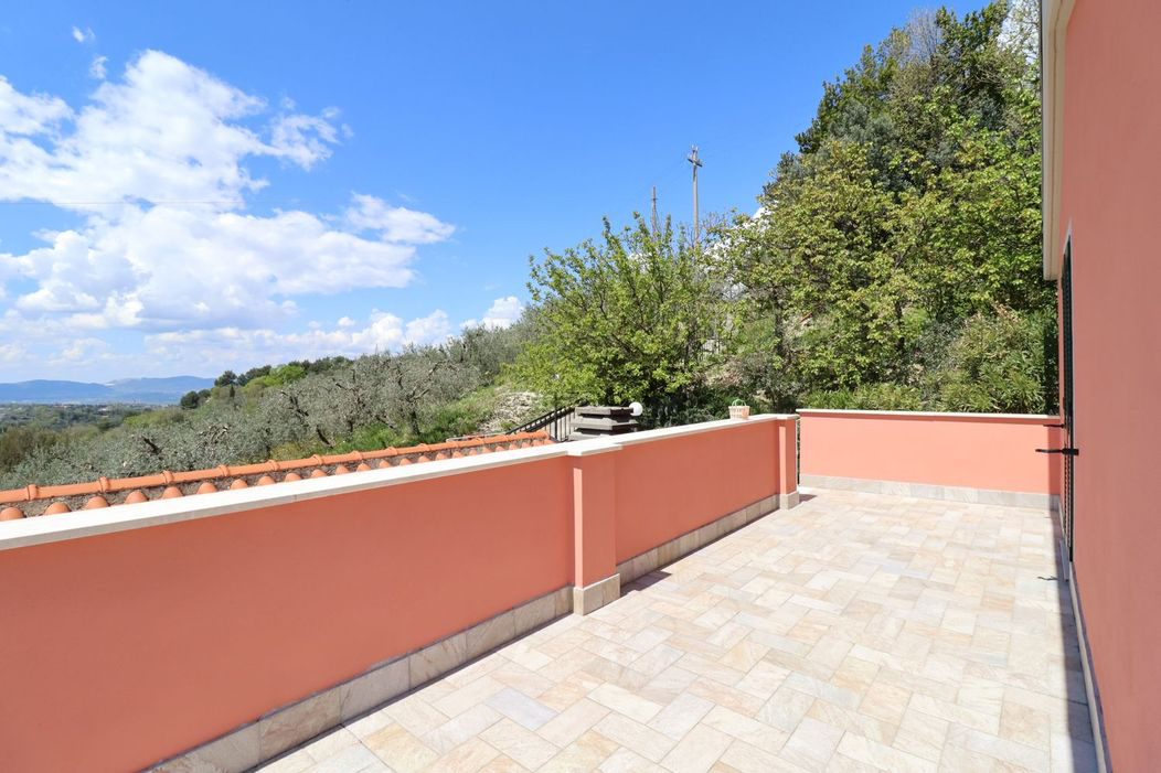 PORZIONE DI CASA VENDITA TERNI 	VALENZA	