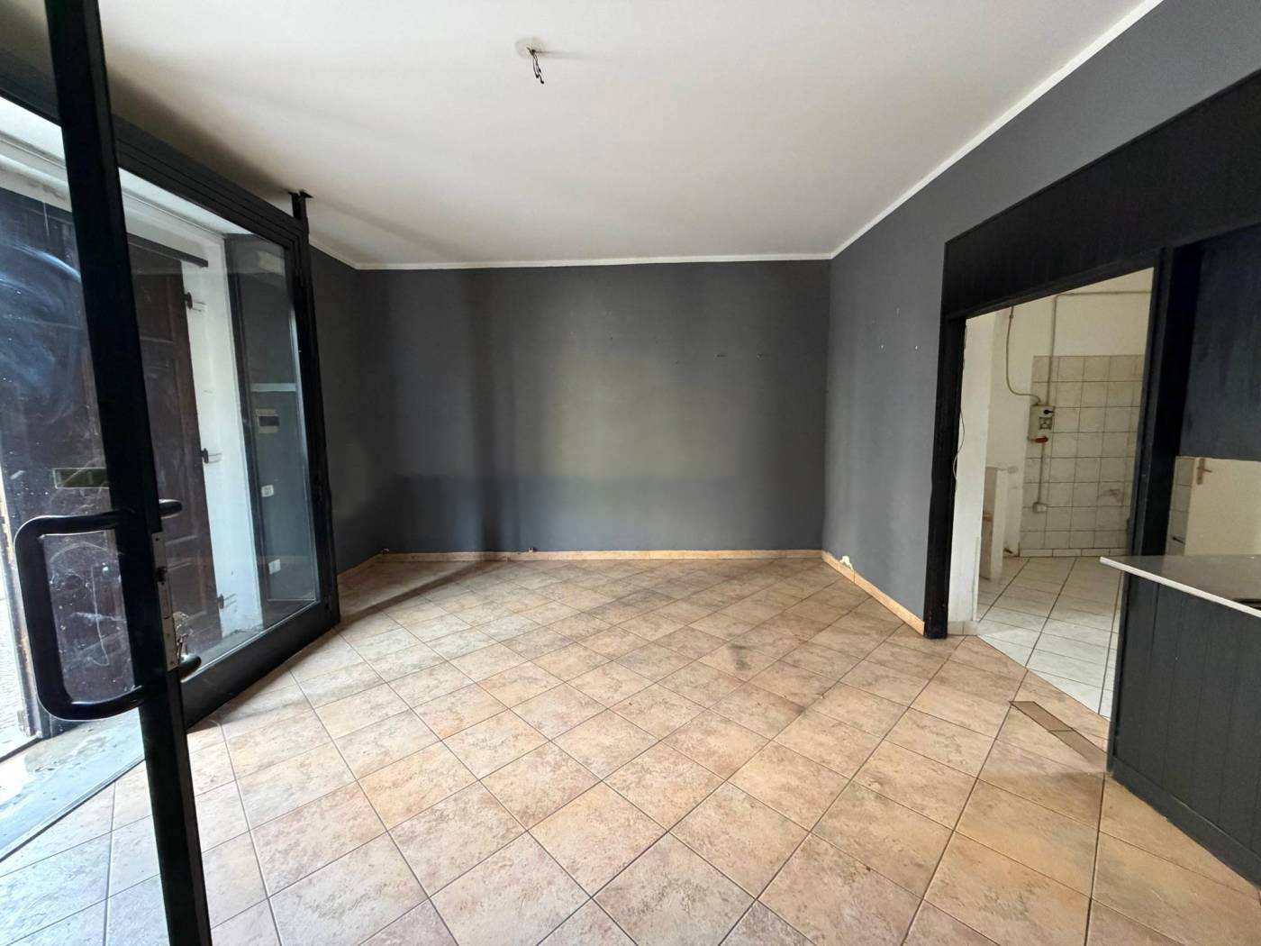 NEGOZIO VENDITA PERUGIA COLOMBELLA