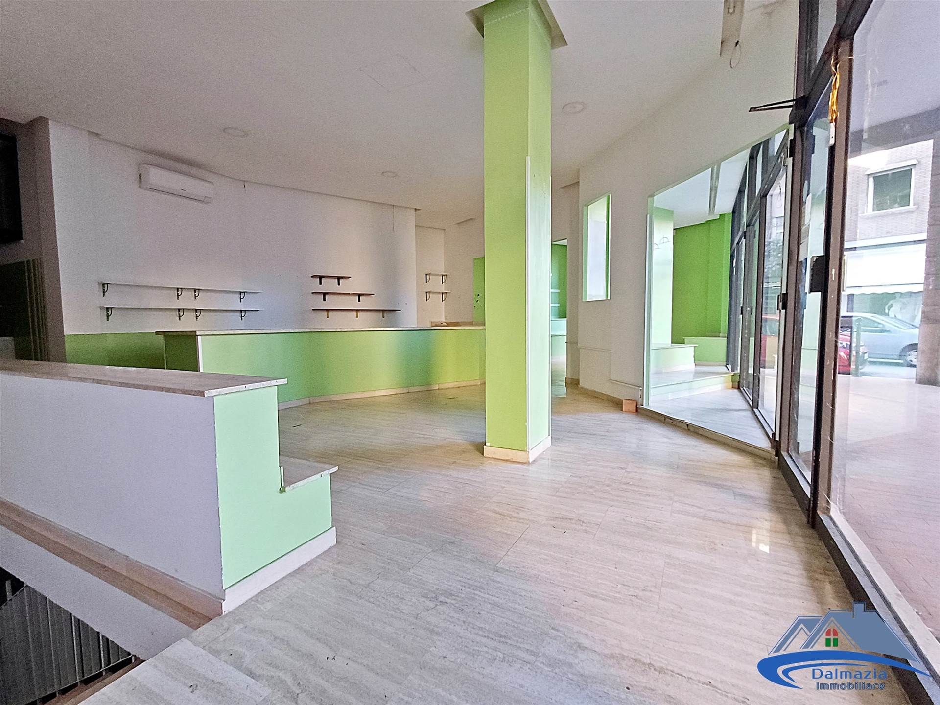 NEGOZIO AFFITTO TERNI CENTRO STORICO
