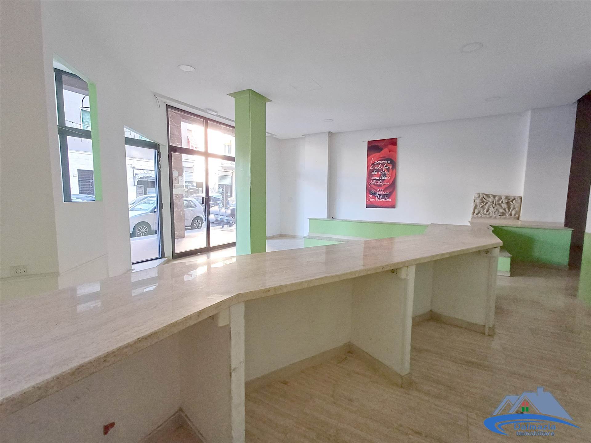 NEGOZIO AFFITTO TERNI CENTRO STORICO