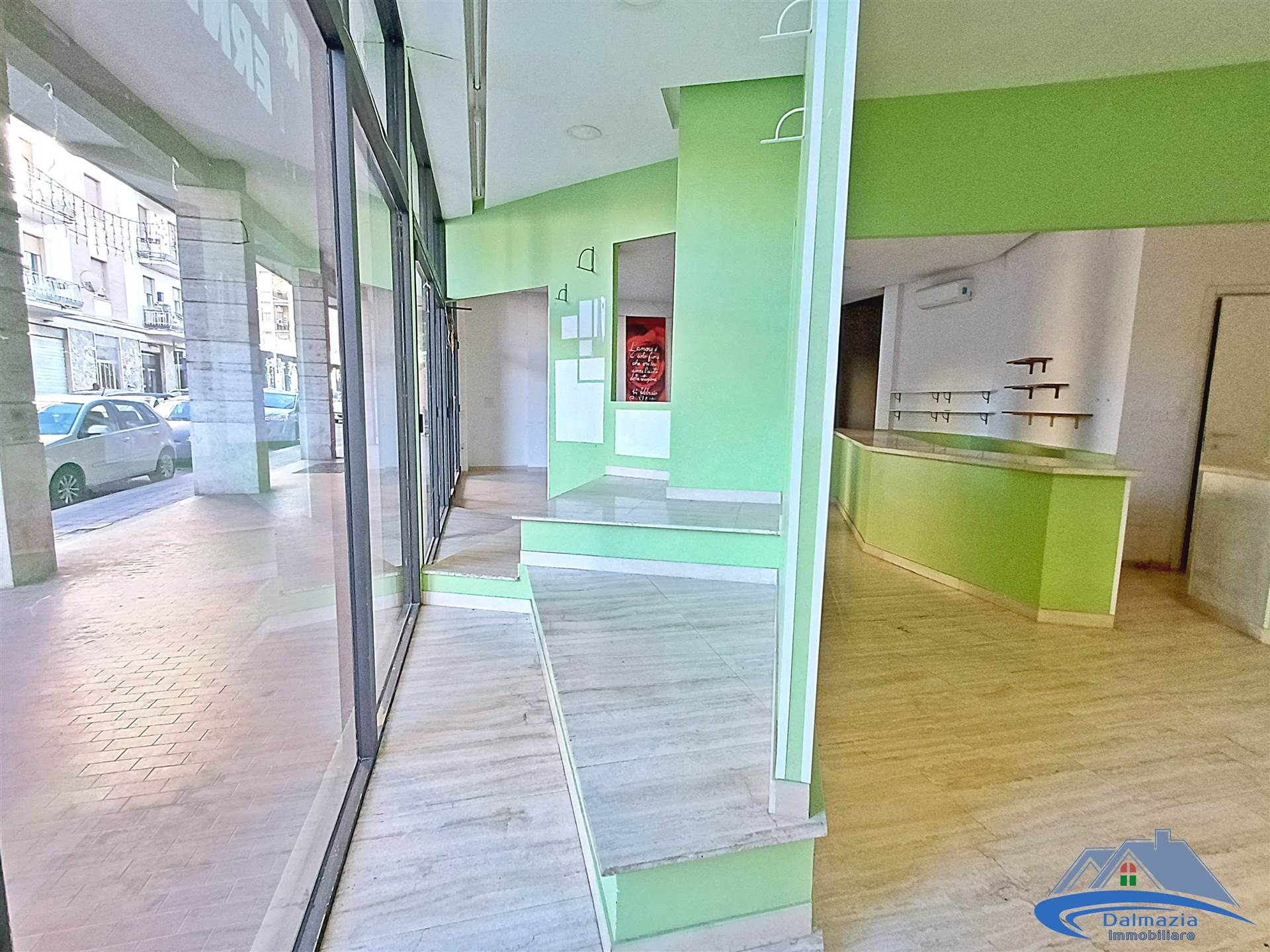 NEGOZIO AFFITTO TERNI CENTRO STORICO