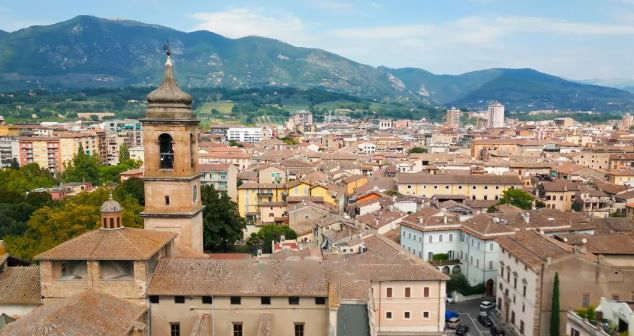 NEGOZIO AFFITTO TERNI CENTRO STORICO