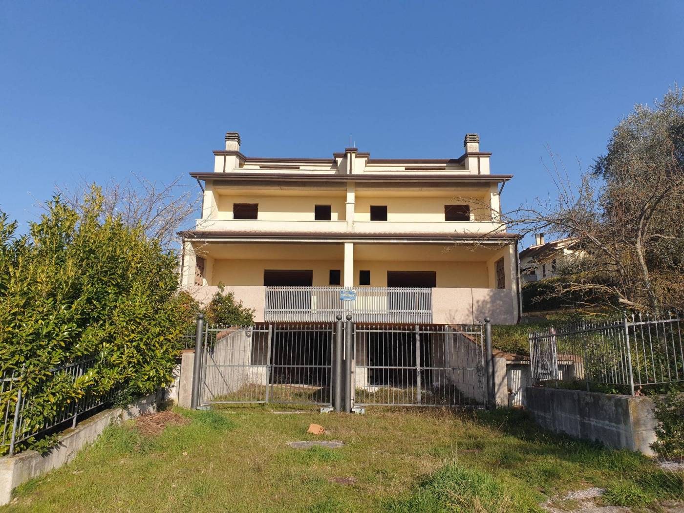 BIFAMILIARE VENDITA PERUGIA CASA DEL DIAVOLO
