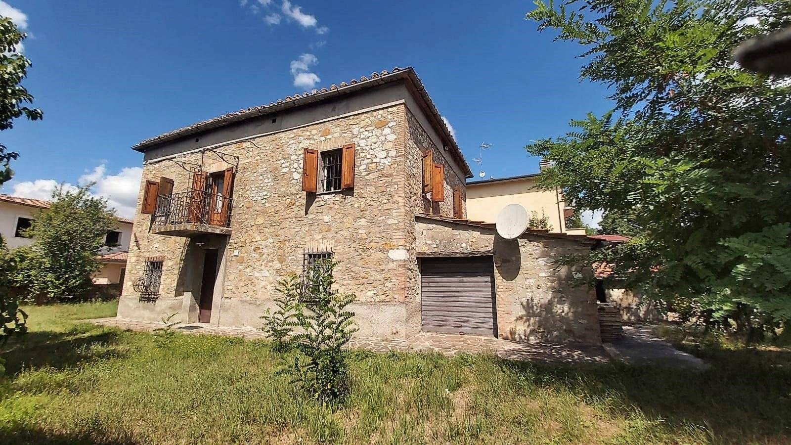 CASA INDIPENDENTE VENDITA PERUGIA COLLE UMBERTO
