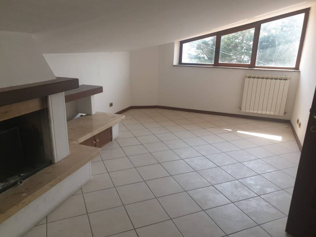 MANSARDA VENDITA PERUGIA MONTELUCE
