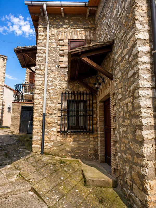 RUSTICO - CASALE VENDITA FERENTILLO