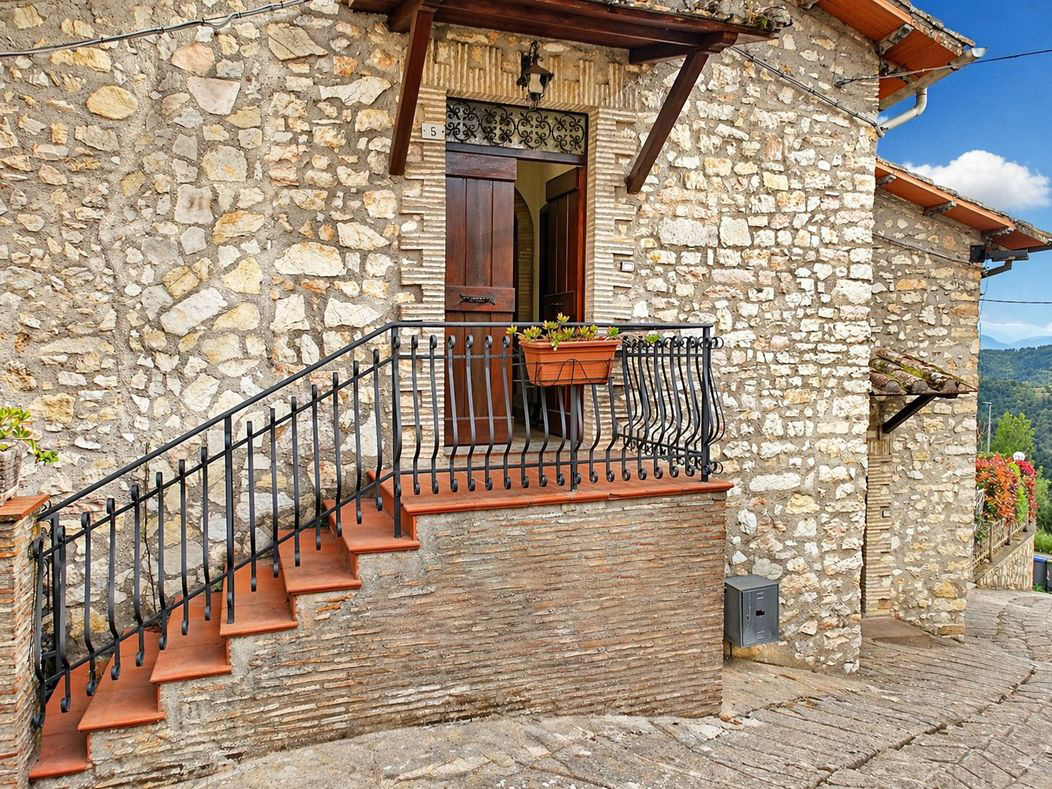 RUSTICO - CASALE VENDITA FERENTILLO