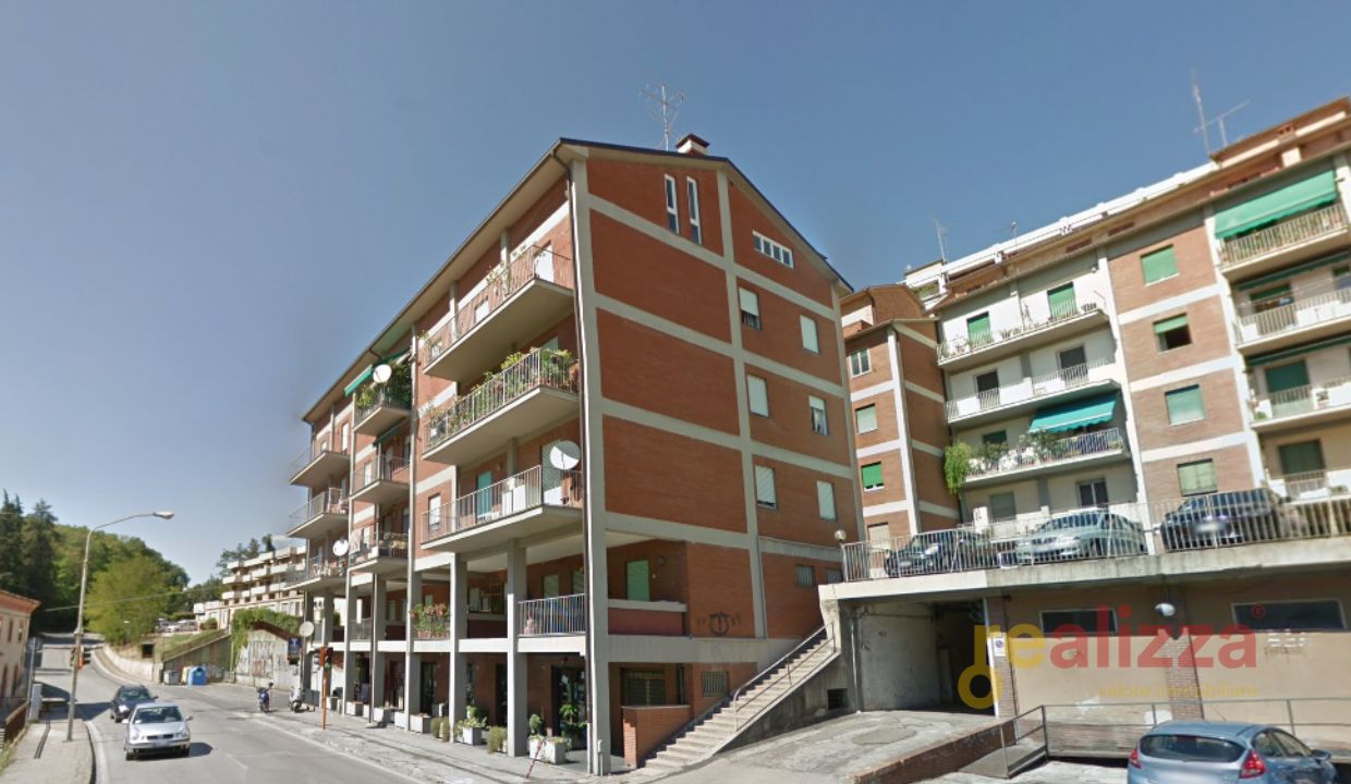 BOX - GARAGE VENDITA PERUGIA 	ELCE	