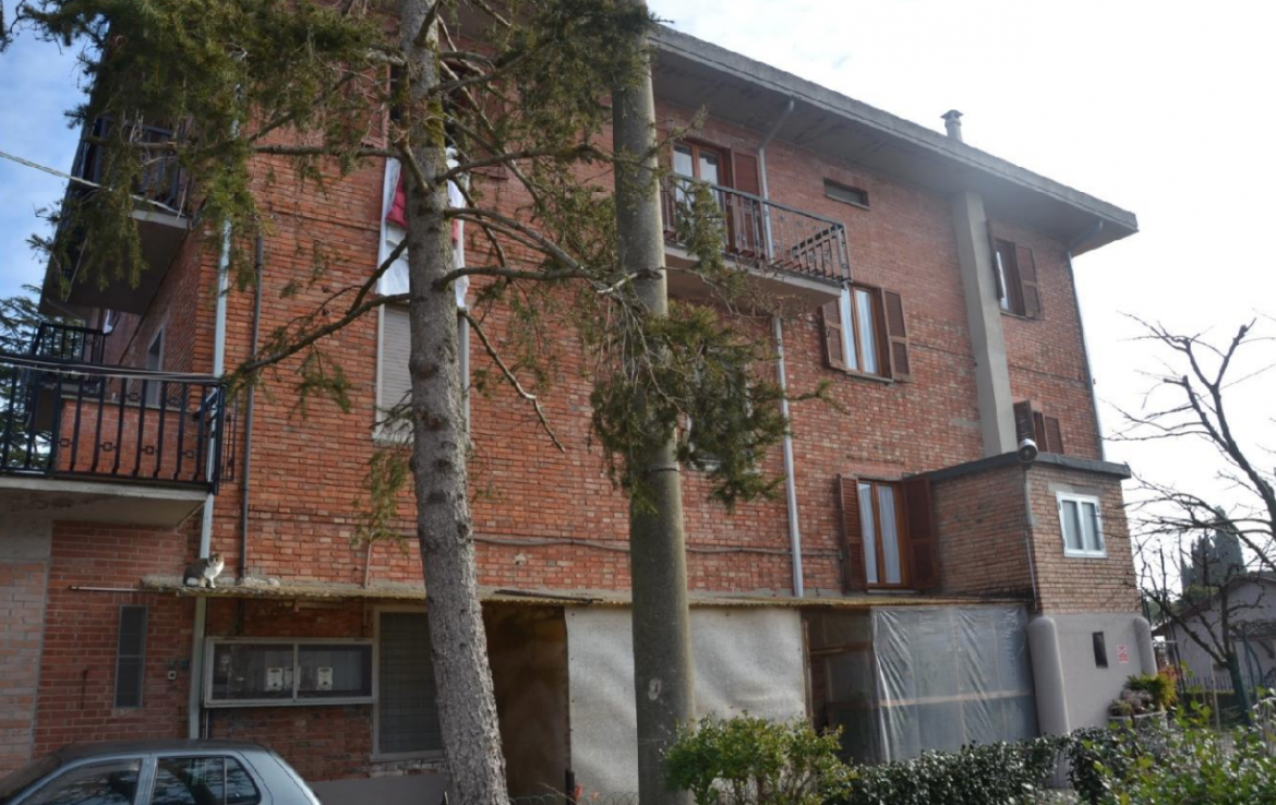 PALAZZO VENDITA PERUGIA 	PILA	