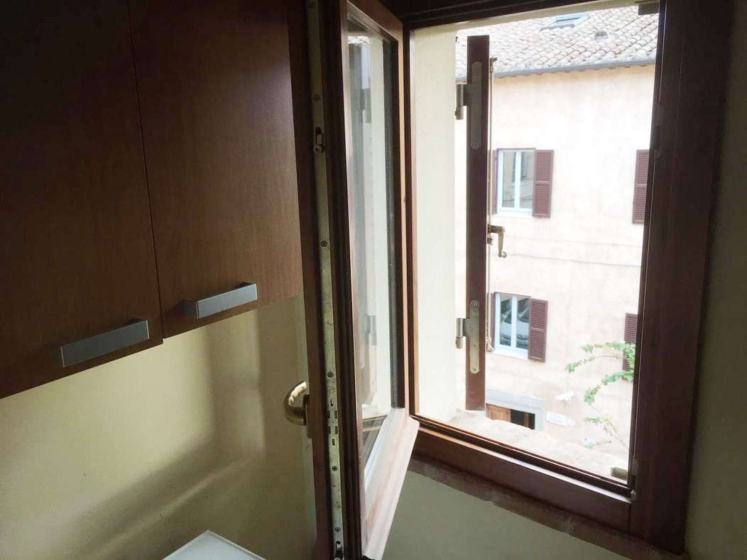 MONOLOCALE AFFITTO PERUGIA CENTRO STORICO