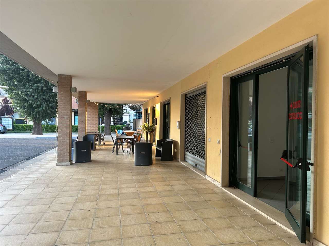 NEGOZIO AFFITTO PANICALE TAVERNELLE