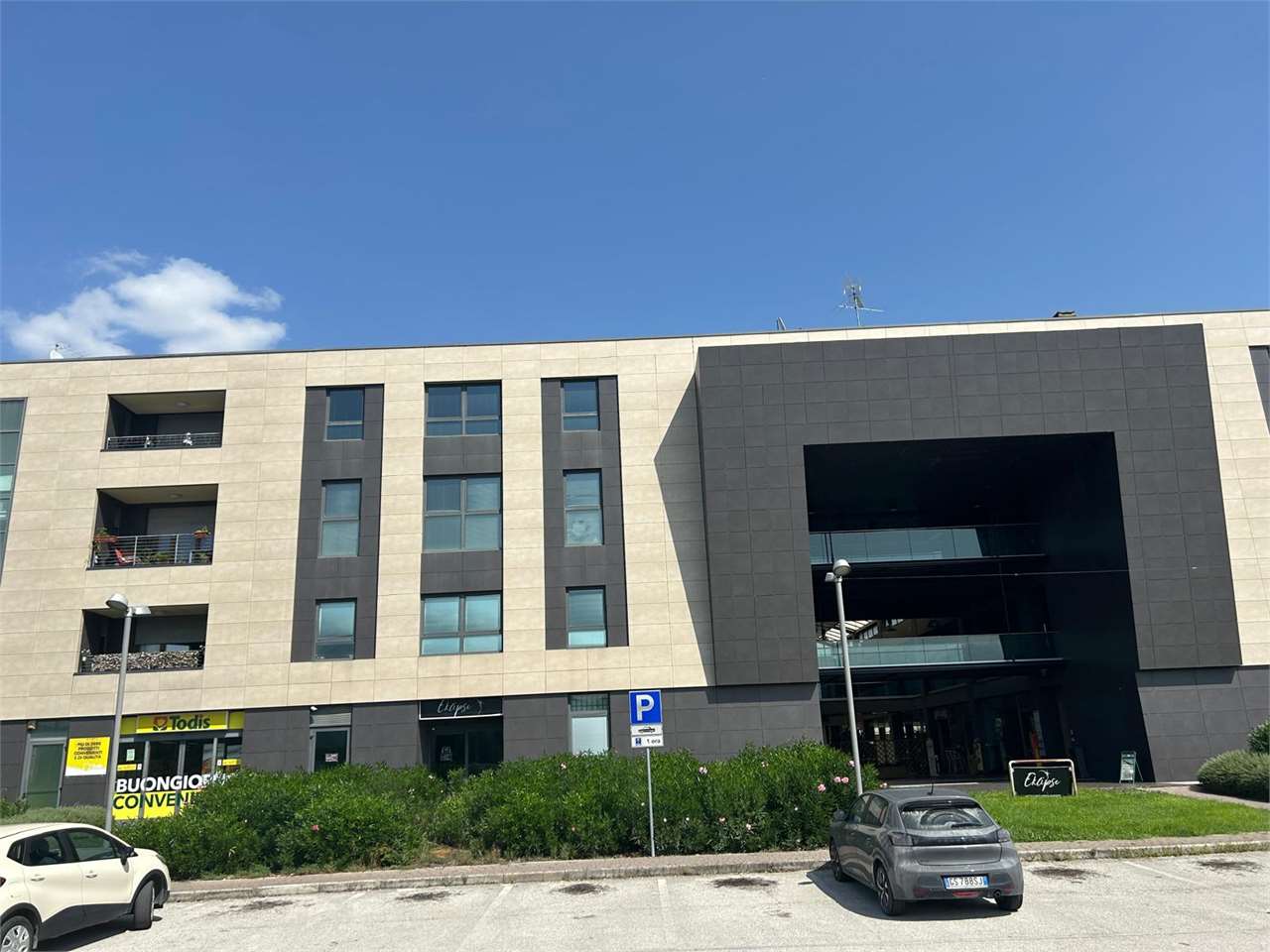 NEGOZIO AFFITTO TODI PONTERIO