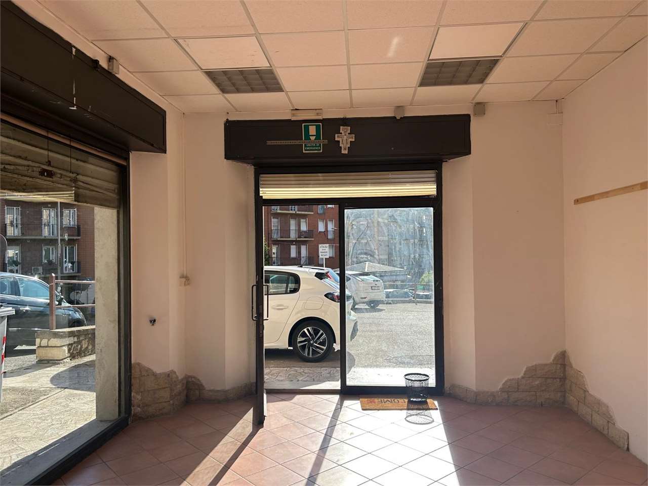 NEGOZIO AFFITTO PERUGIA PALLOTTA