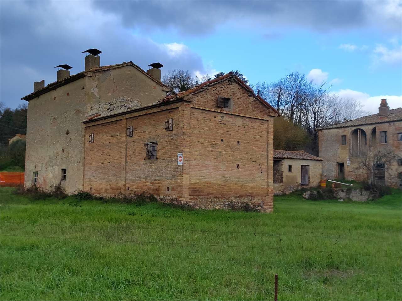 RUSTICO - CASALE VENDITA CITTÀ DI CASTELLO