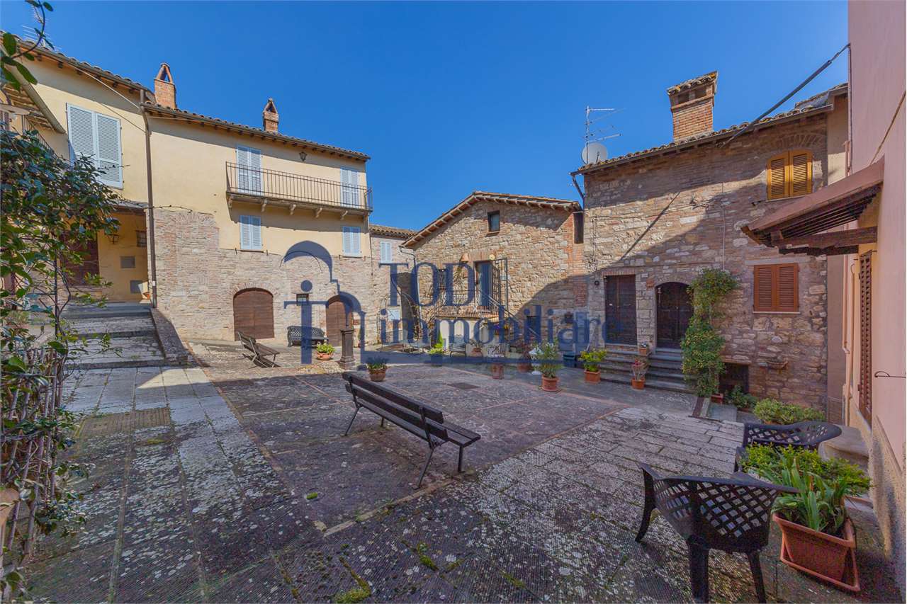 PORZIONE DI CASA VENDITA TODI