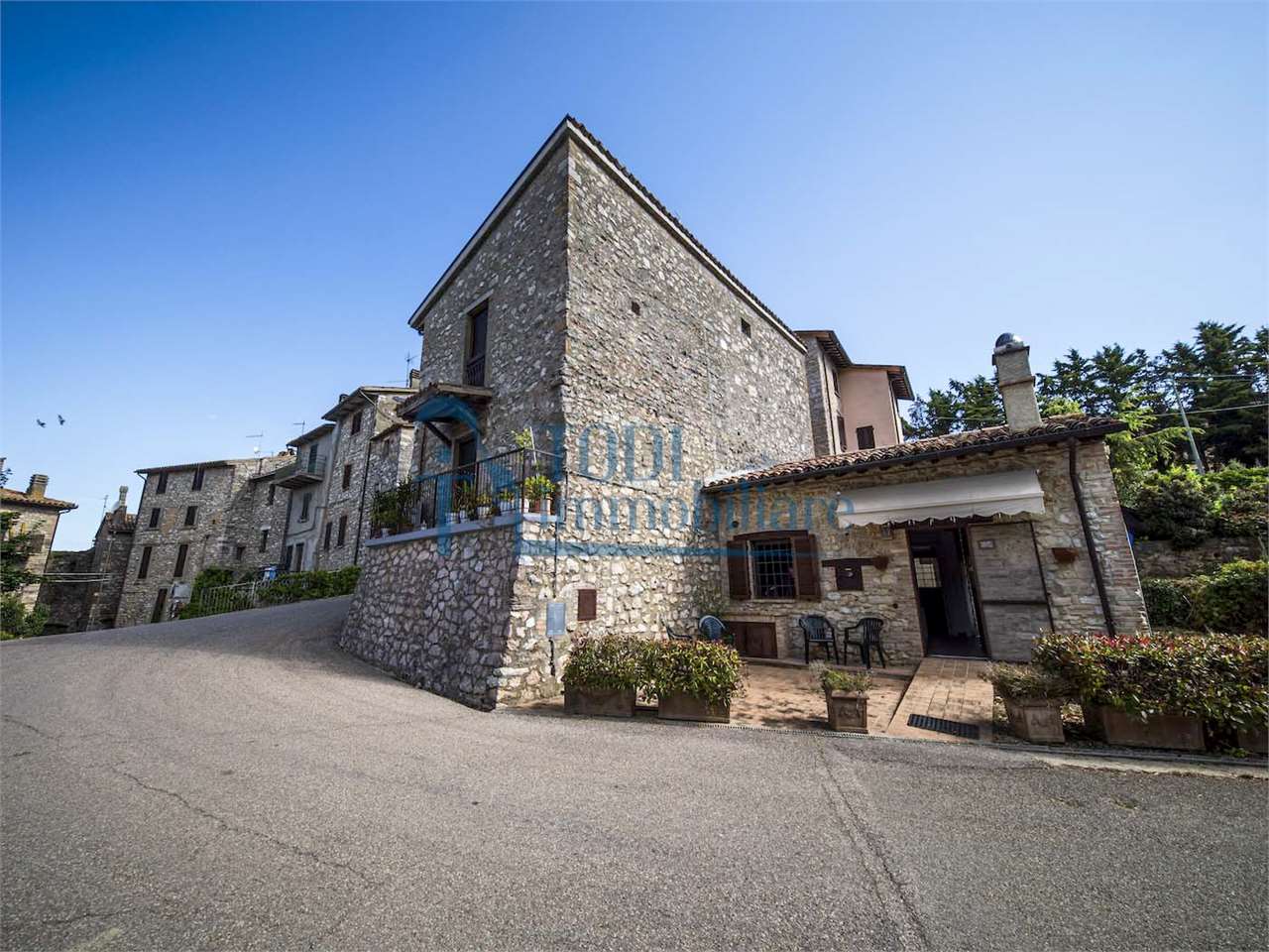 BILOCALE VENDITA MASSA MARTANA