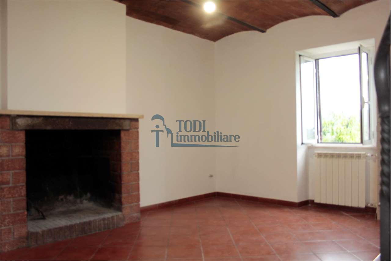 CASA INDIPENDENTE AFFITTO TODI