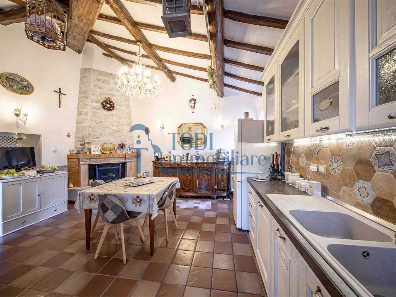 VILLA BIFAMILIARE VENDITA MARSCIANO MERCATELLO